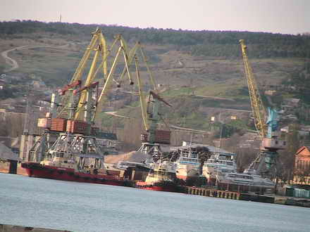 Trading port